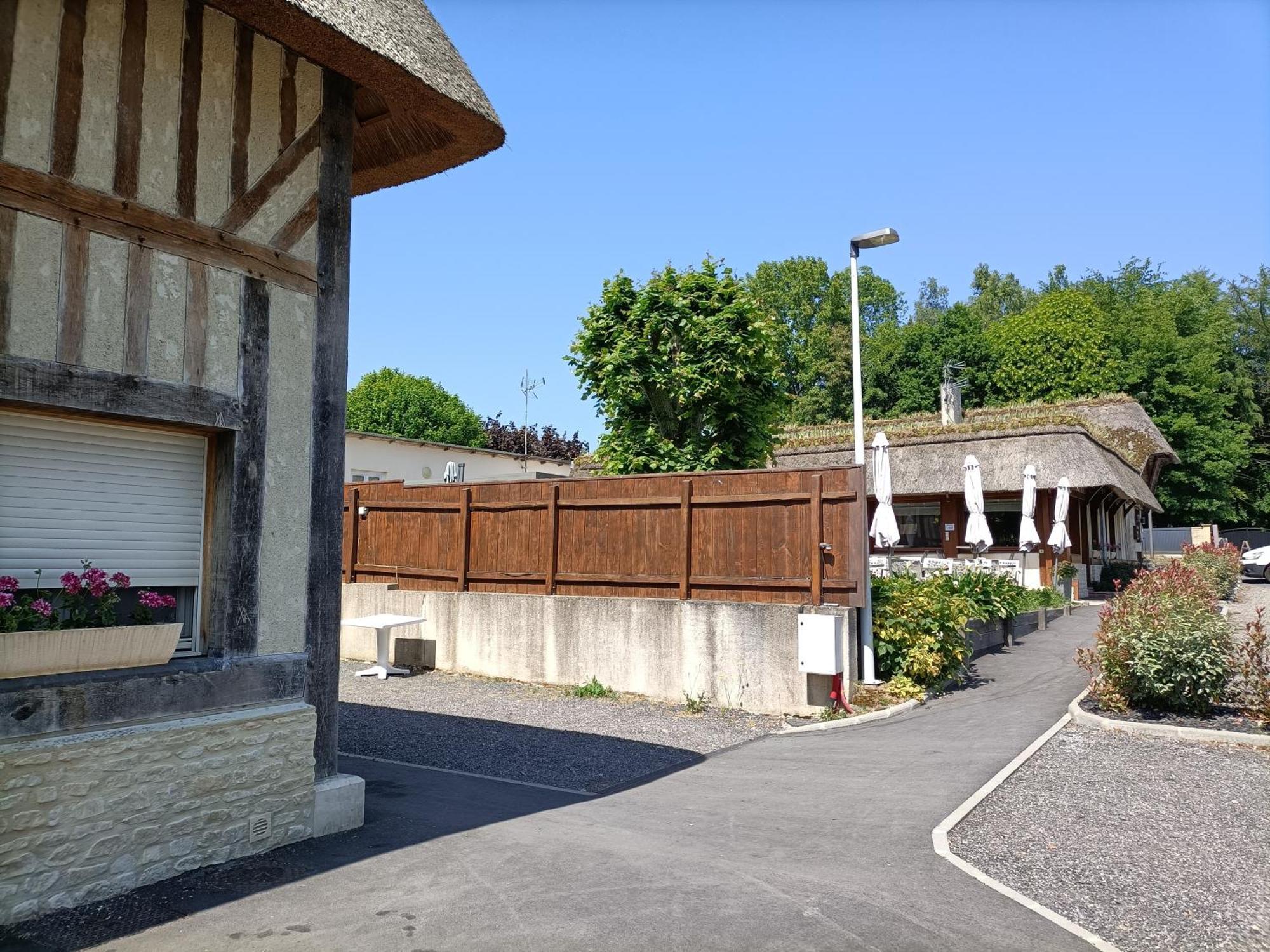 Auberge Du Vieux Tour Le Manoir Canapville  Екстер'єр фото