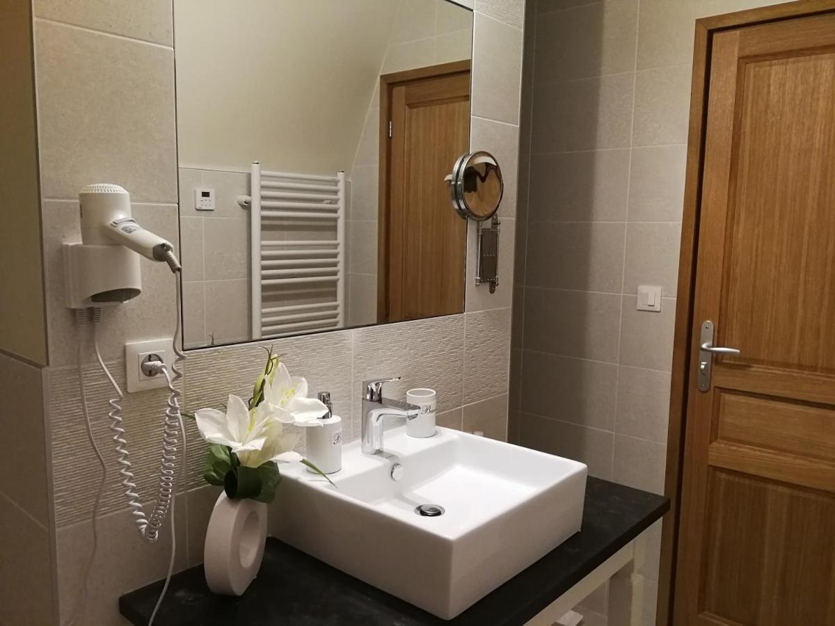 Auberge Du Vieux Tour Le Manoir Canapville  Екстер'єр фото